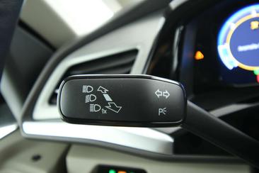 Volkswagen Multivan TDI Life — photo 38
