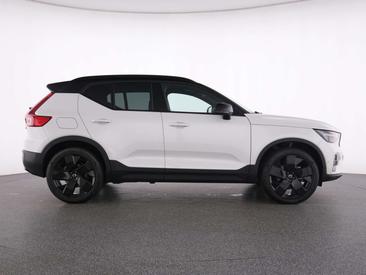 Volvo XC40 B3 — photo 11