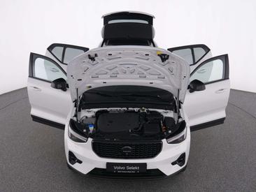 Volvo XC40 B3 — photo 12