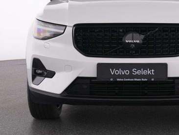 Volvo XC40 B3 — photo 16