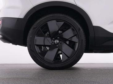 Volvo XC40 B3 — photo 22