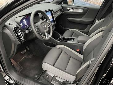 Volvo C40 Coupé SUV Recharge Single Motor Extended Range — photo 6