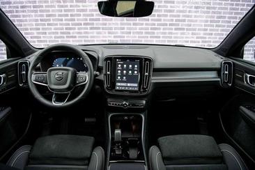 Volvo EC40 Coupé SUV Single Motor Extended Range — photo 9