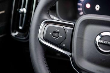 Volvo EC40 Coupé SUV Single Motor Extended Range — photo 12