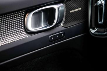 Volvo EC40 Coupé SUV Single Motor Extended Range — photo 15