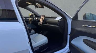 Volvo EX30 Single Motor Extended Range — photo 5