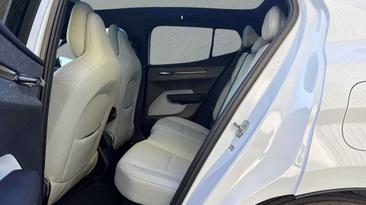 Volvo EX30 Single Motor Extended Range — photo 7