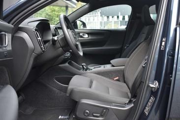 Volvo EC40 Coupé SUV Single Motor Extended Range — photo 11
