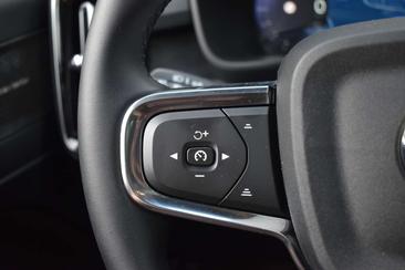 Volvo EC40 Coupé SUV Single Motor Extended Range — photo 19