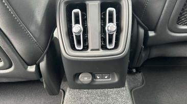 Volvo EC40 Coupé SUV Single Motor Extended Range — photo 20