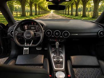 Audi TT Roadster 40 TFSI — photo 13