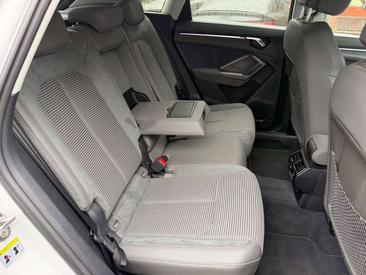 Audi Q3 35 TDI — photo 16