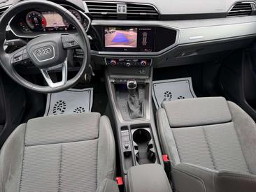 Audi Q3 35 TDI — photo 18