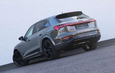 Audi SQ8 E-tron 370 KW — photo 12
