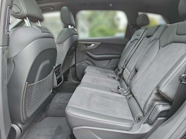 Audi Q7 Competition Plus 50 TDI Quattro — photo 11