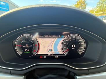 Audi A4 40 TDI — photo 10