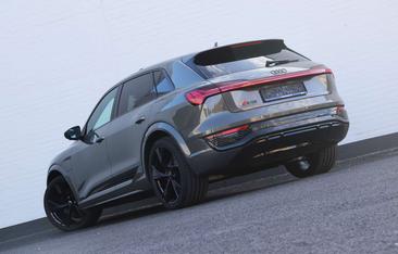 Audi SQ8 E-tron 370 KW — photo 13