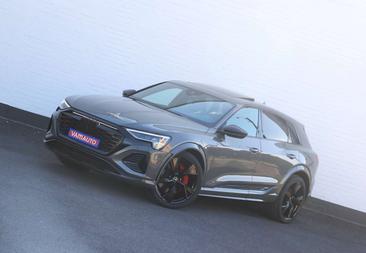 Audi SQ8 E-tron 370 KW — photo 15