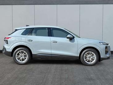 Audi Q3 35 TDI — photo 4