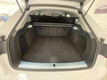 Audi A4 Avant 35 TDI — photo 18