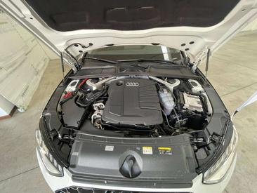 Audi A4 Avant 35 TDI — photo 20