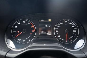 Audi Q2 35 TFSI — photo 12