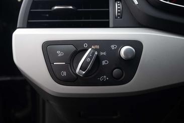 Audi A4 Avant 35 TFSI — photo 11