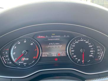 Audi RS4 Avant — photo 14
