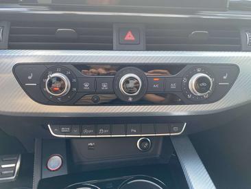 Audi RS4 Avant — photo 21