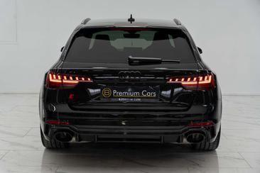 Audi RS4 Avant — photo 15