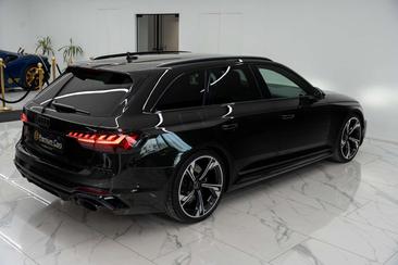 Audi RS4 Avant — photo 16