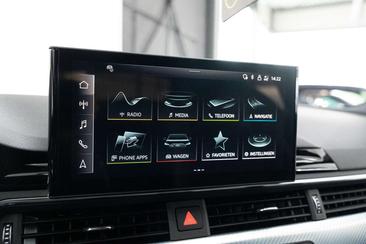 Audi RS4 Avant — photo 38
