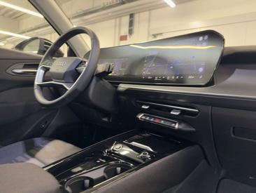 Audi Q3 35 TDI — photo 11
