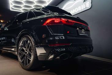 Audi RSQ8 — photo 9