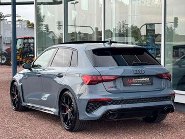 Audi RS3 Sportback — photo 8