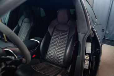 Audi RSQ8 — photo 17