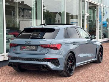 Audi RS3 Sportback — photo 11
