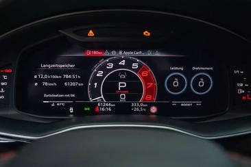 Audi RSQ8 — photo 21