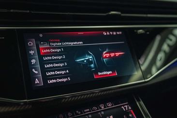 Audi RSQ8 — photo 24