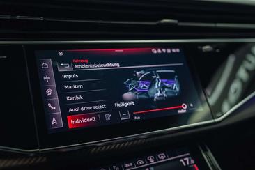 Audi RSQ8 — photo 25