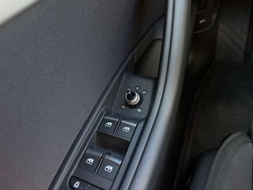 Audi A4 Avant 35 TDI — photo 8