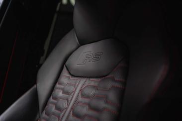 Audi RSQ8 — photo 28