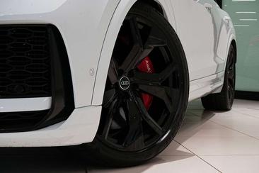 Audi RSQ8 — photo 2