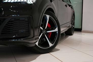 Audi SQ7 TFSI — photo 6