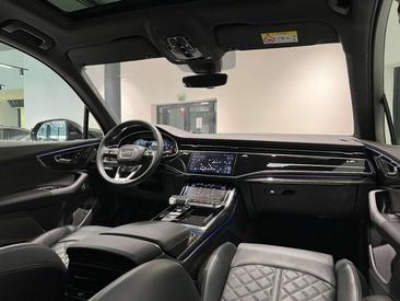 Audi SQ7 TFSI — photo 7