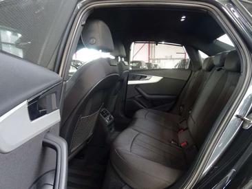 Audi A4 40 TDI Quattro — photo 11