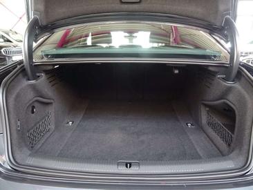 Audi A4 40 TDI Quattro — photo 13