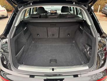 Audi Q5 35 TDI — photo 11