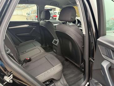 Audi Q5 35 TDI — photo 12