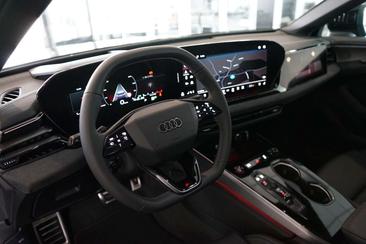 Audi A6 Avant TFSI E 55 E Quattro — photo 10